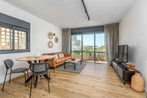 Modern & Sunny 1 BDR w balcony and parking